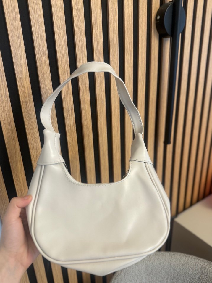 Bej Deri Tokalı Kadın Omuz Çantası hediye geldi - Görsel 4