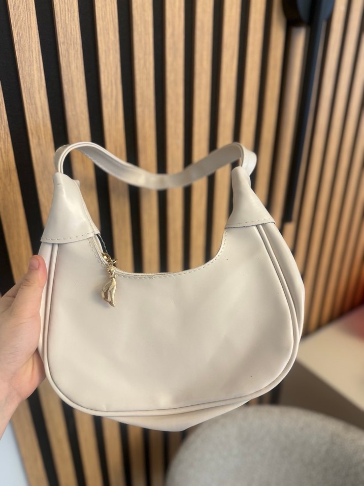 Bej Deri Tokalı Kadın Omuz Çantası hediye geldi - Görsel 2