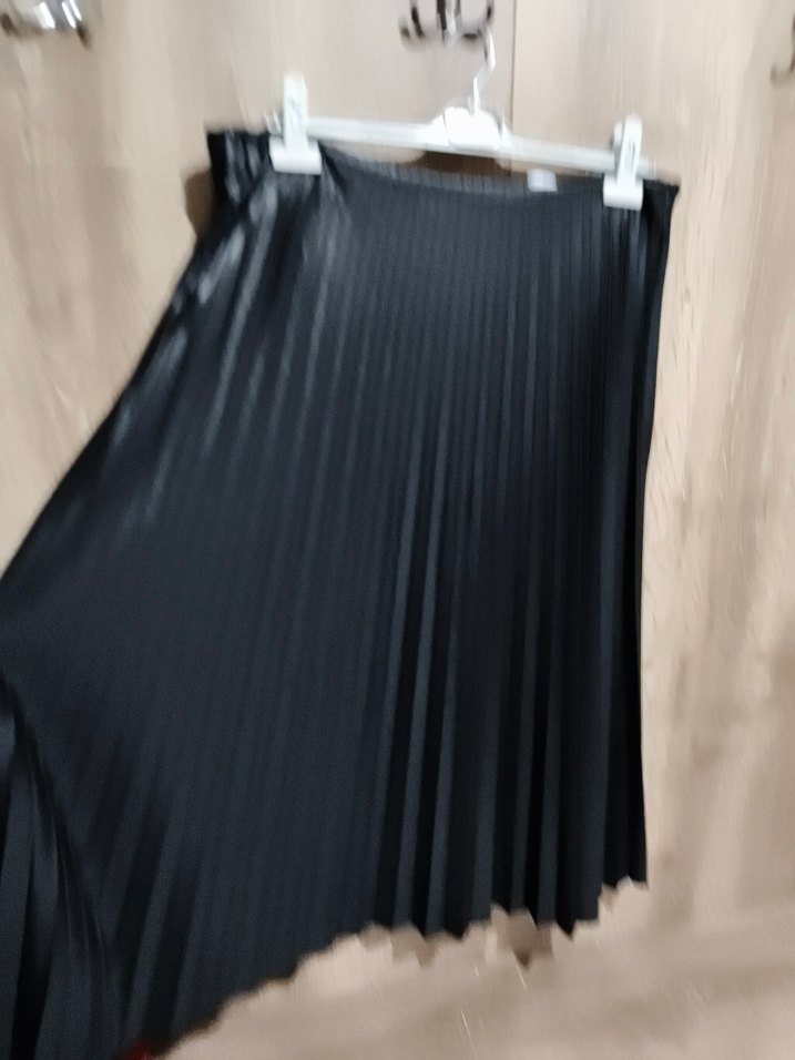 Siyah Pileli Uzun Kadın Etek - Görsel 3