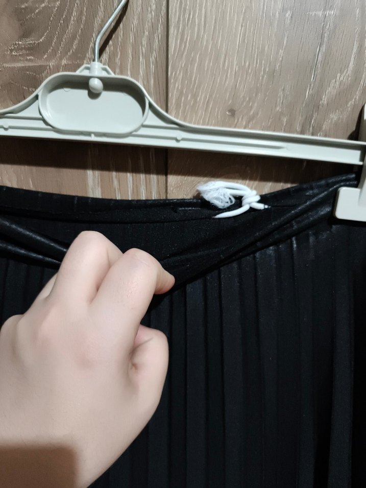 Siyah Pileli Uzun Kadın Etek - Görsel 4