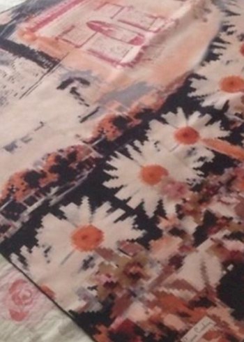 Pierre cardin Çiçek ve Paris Desenli Kadın eşarp - Görsel 4