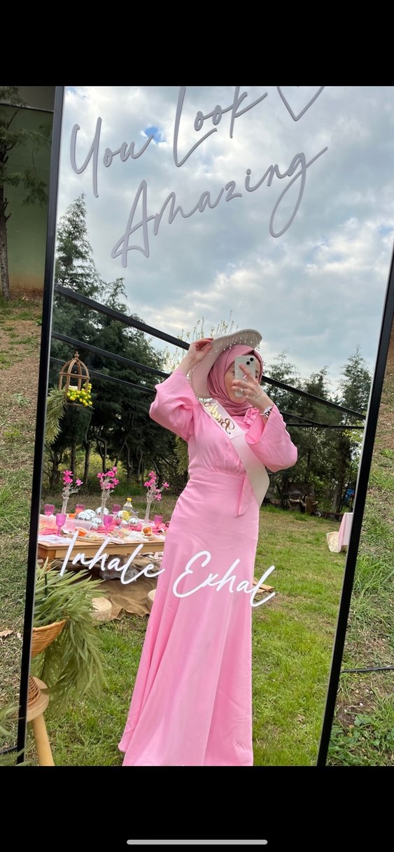 Pembe V Yaka Drapeli Uzun Kadın Elbise - Görsel 2