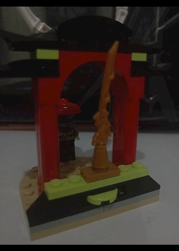 Kırmızı Şapkalı Lego Zombi Figürü - Görsel 2