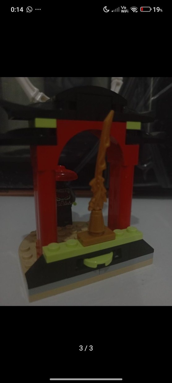 Kırmızı Şapkalı Lego Zombi Figürü - Görsel 2