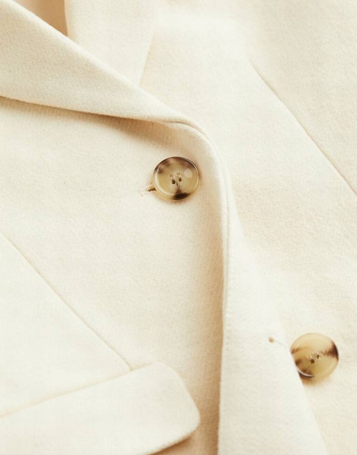 Single-breasted coat
Düğmeli Krem Rengi Kaban - Görsel 2