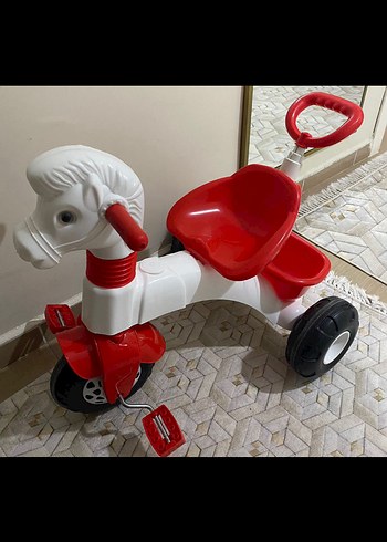 Kırmızı Renkli Çocuk Üç Tekerlekli Bisiklet - Görsel 2