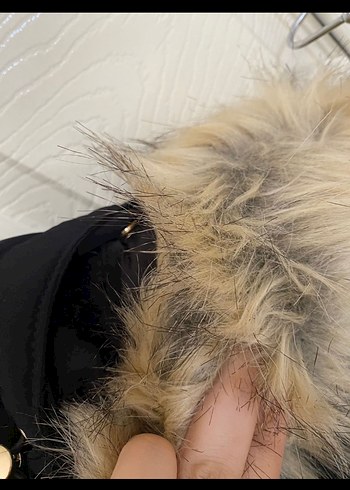 Siyah Kürklü Kadın Kışlık Mont - Görsel 4