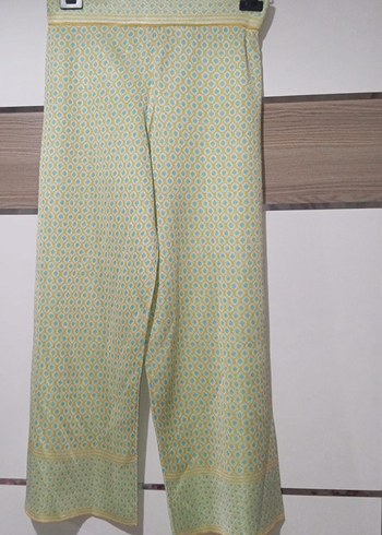 Pastel Sarı Pilili Mini Kumaş Pantolon - Görsel 2