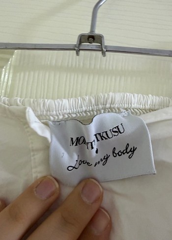 Beyaz Keten Düğmeli Straplez Bluz - Görsel 2