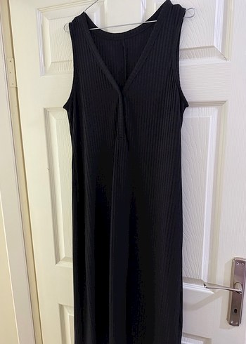 V Yaka Siyah Uzun Elbise - Görsel 2