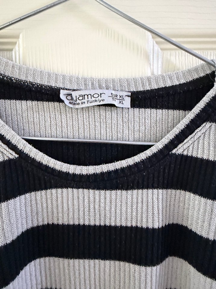 Kadın Gri Beyaz Çizgili Uzun Kollu Triko - Görsel 2