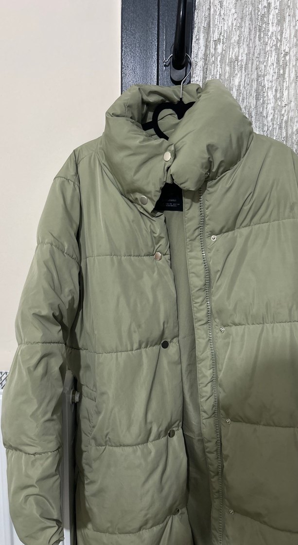 Stradivarius uzun şişme mont - Görsel 2