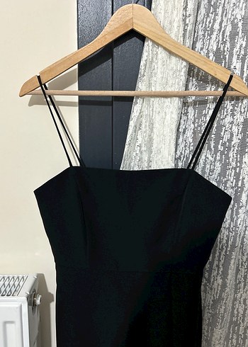 Zara ip askılı yırtmaçlı elbise - Görsel 3