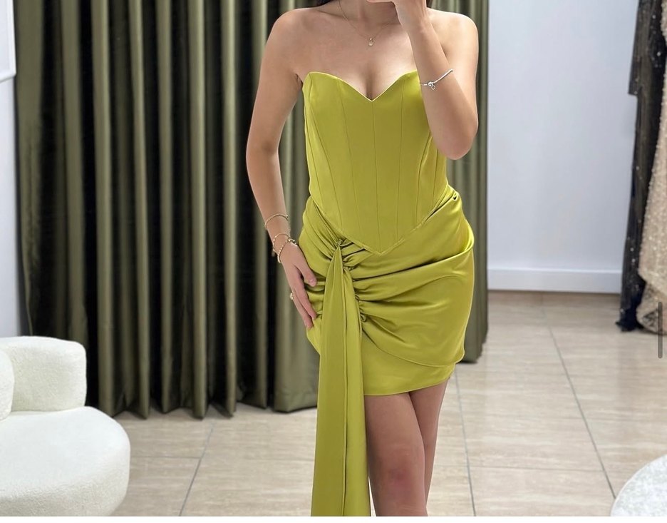 Sarı Drapeli Straplez Mini Abiye Elbise - Görsel 2