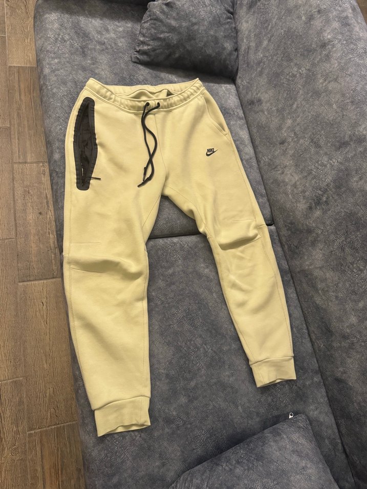 Nike yeşil/sarı renkli jogger eşofman altı - Görsel 2