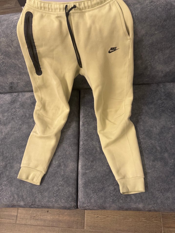 Nike yeşil/sarı renkli jogger eşofman altı - Görsel 4