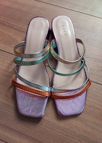 Vintage Yılan Desenli Çok Renkli Topuklu Sandalet - Görsel 3