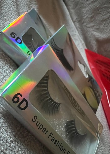 Renkli Bej Takma Kirpikler - Görsel 2