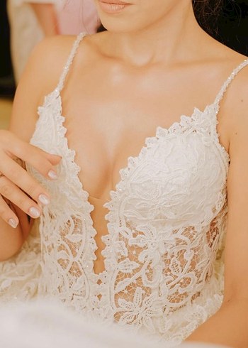 Dantel İşlemeli V Yaka Bohem Gelinlik - Görsel 3