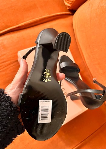 Siyah Tek bantlı topuklu ayakkabı - Görsel 2