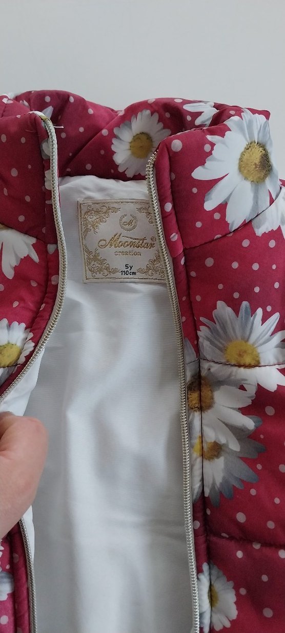 Çiçek Desenli Kız Yeleği. Yeniden hiçbir farkı yoktur - Görsel 3