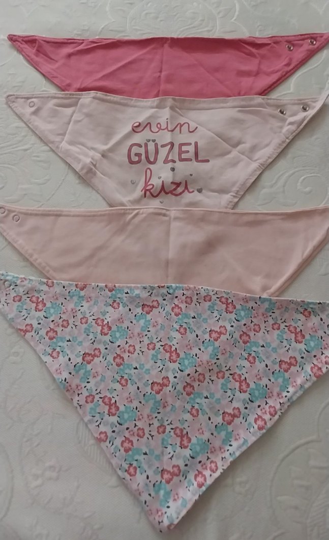 Bebek için 4'lü Desenli Önlük Seti - Görsel 2