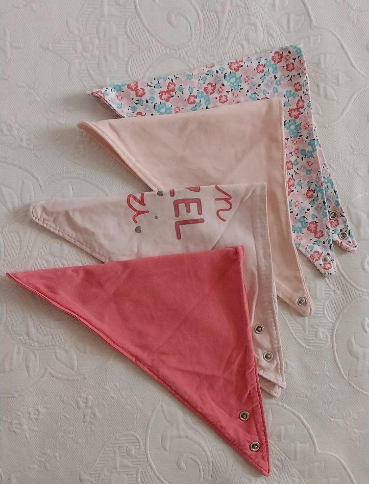 Bebek için 4'lü Desenli Önlük Seti - Görsel 3