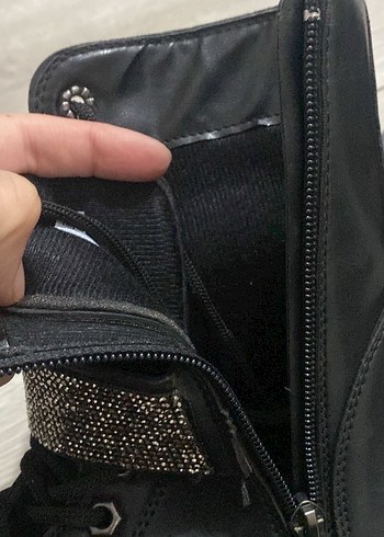 Siyah Parlak Goth Bot - Görsel 7