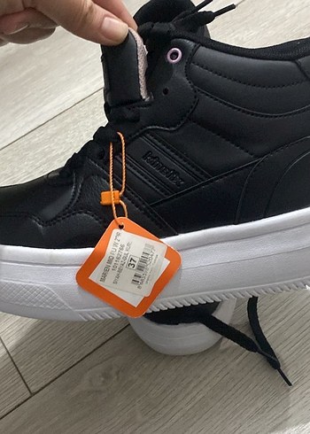 Kadın snecker - Görsel 2