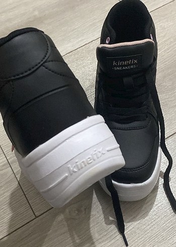 Kadın snecker - Görsel 4