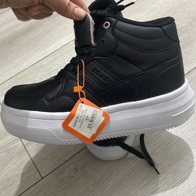 Kadın snecker - Görsel 2