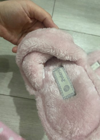 Pembe Kürklü Ev Terliği - Görsel 2