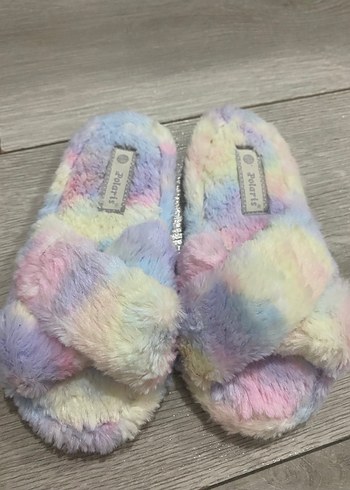 Çocuk Pastel Renkli Tüylü Bantlı Terlik - Görsel 3