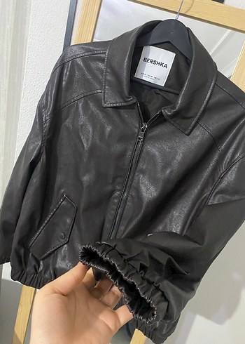 Bershka Kemerli Kahverengi Deri Ceket - Görsel 3