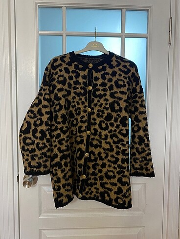 Mango leopar desenli triko hırka