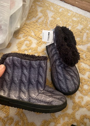 Gri Erkek Çocuk Sıcak Kürklü Ev Terliği - Görsel 2