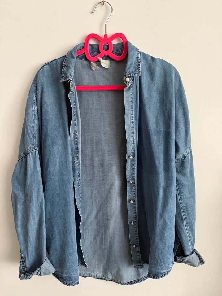 Düğmeli Uzun Kollu Denim Kadın Gömlek - Görsel 2