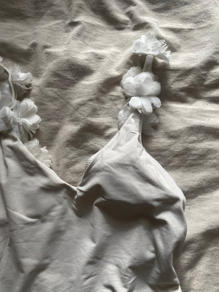 Dantel Detaylı Beyaz Kadın Mayo - Görsel 2