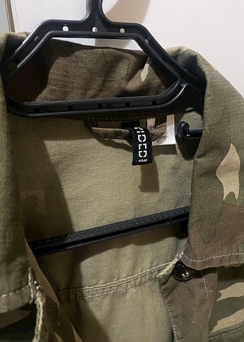 Kadın Haki Kamuflaj Düğmeli Midi Ceket - Görsel 4