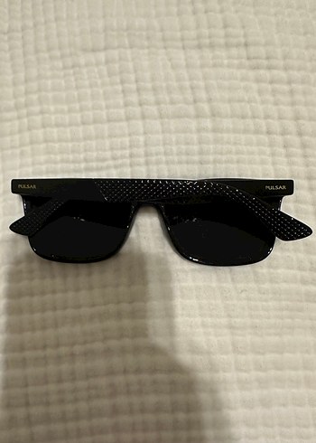 Siyah Minimalist Kadın Güneş Gözlüğü - Görsel 3