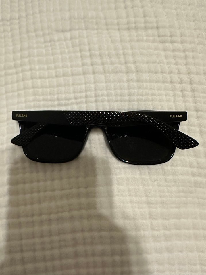 Siyah Minimalist Kadın Güneş Gözlüğü - Görsel 3