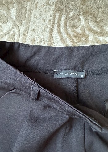 Siyah Kadın Kumaş Pantolon Midi Boy - Görsel 3