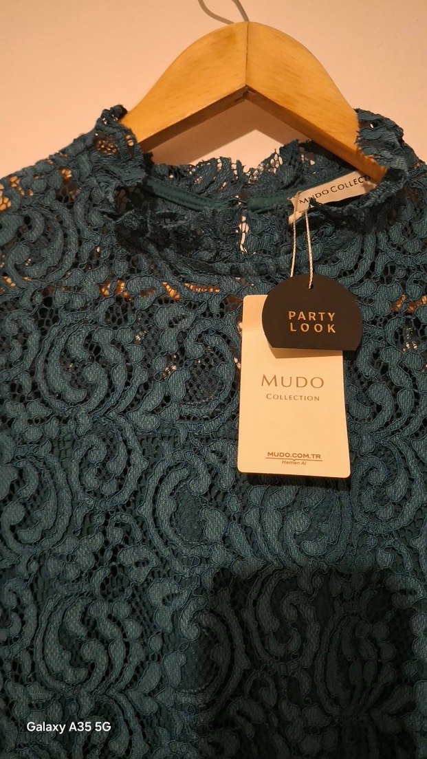 mudo Dantel Detaylı Yüksek Yakali Elbise - Görsel 5