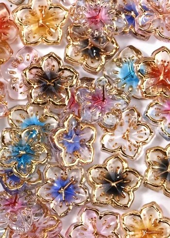 Renkli Çiçek Desenli Tırnak Süsleri 50 adet - Görsel 2