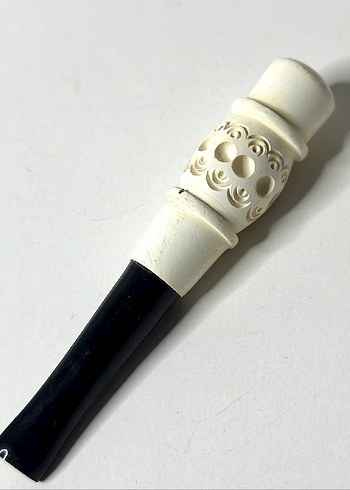 Beyaz Renkli Koyu AĞIZLIK - Görsel 4