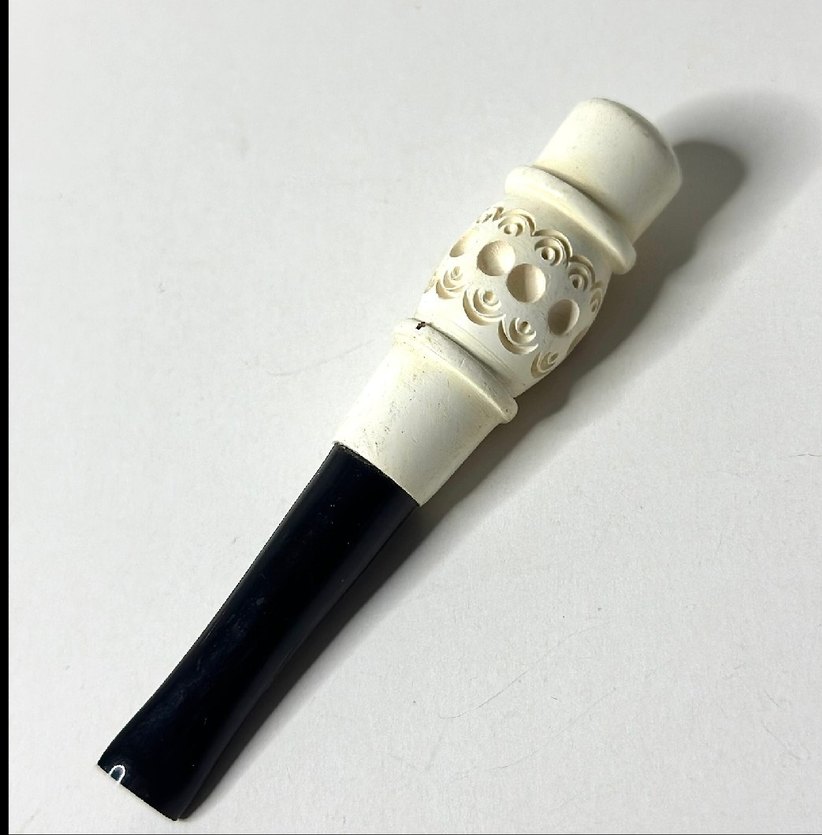 Beyaz Renkli Koyu AĞIZLIK - Görsel 4