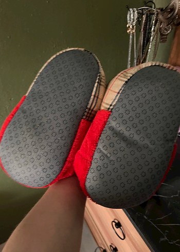 Kızıl Renkli Nakışlı Erkek Çocuk Ev Terliği - Görsel 2