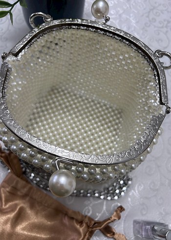 İnci İşlemeli Beyaz Kadın Çanta - Görsel 3