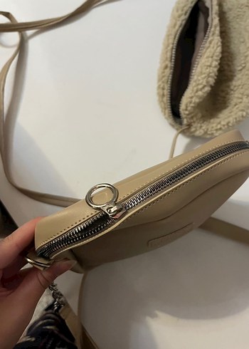 Zincir Detaylı Bej Kadın Deri Çanta - Görsel 4