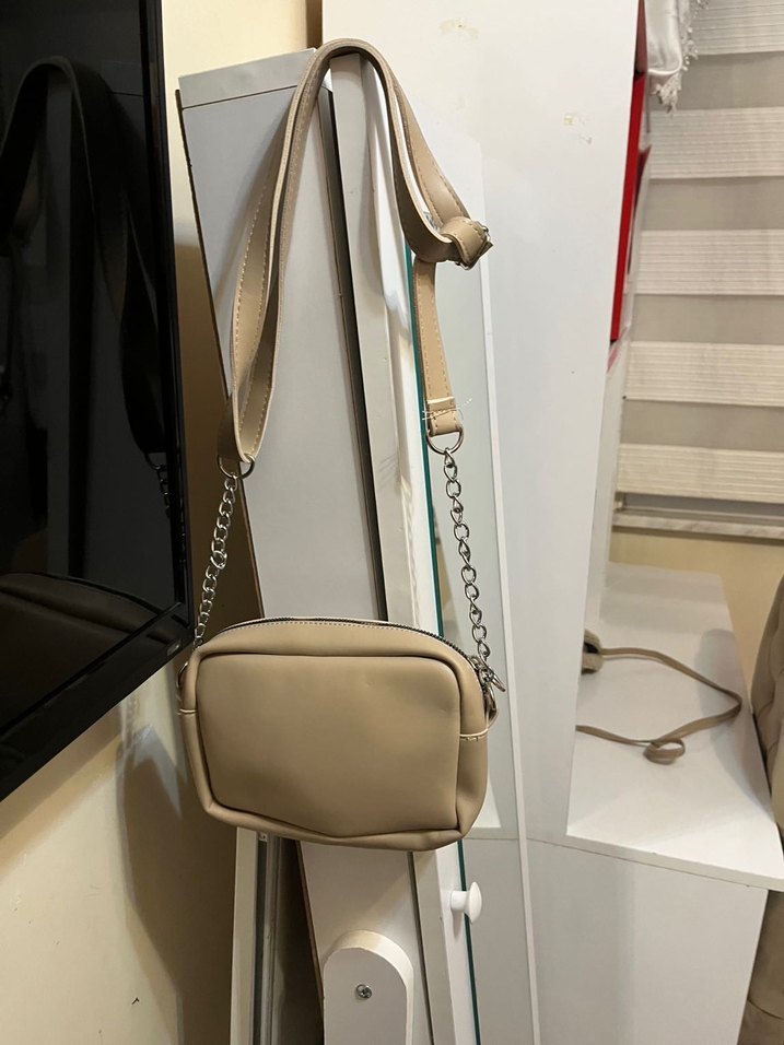 Zincir Detaylı Bej Kadın Deri Çanta - Görsel 2